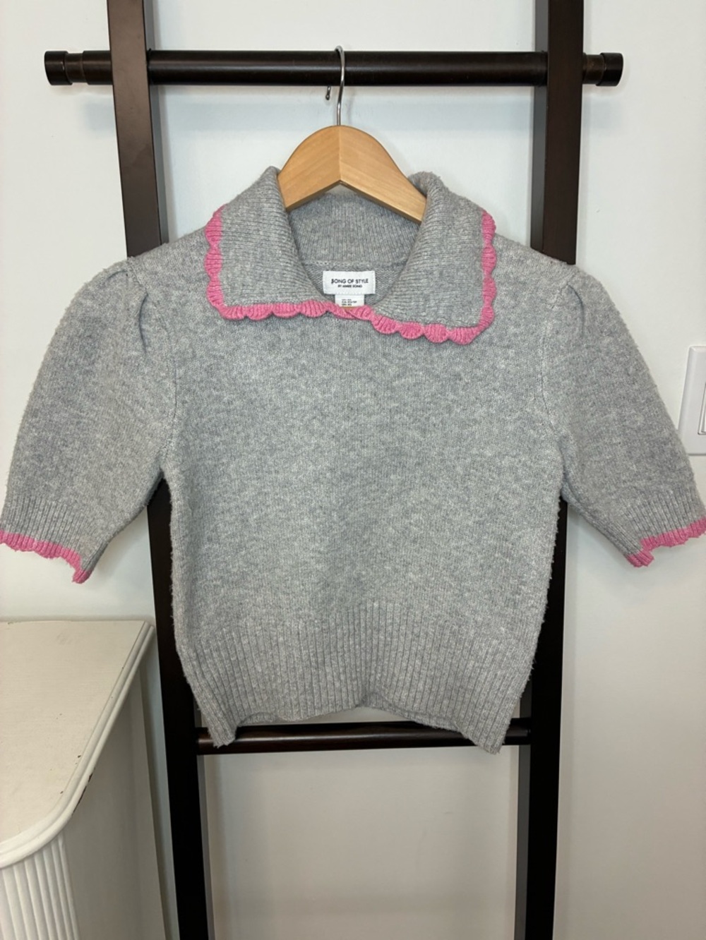 Gray Knit Sweater with Pink Scalloped Collar. Song of Style by Aimee Song. XS